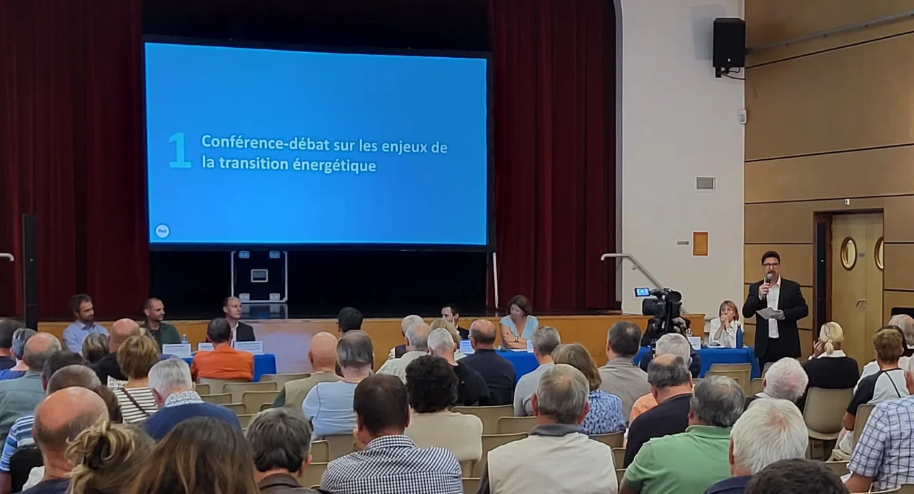 Réunion publique animée
